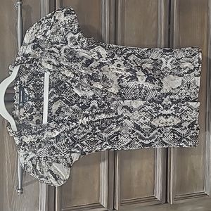 Snake print top